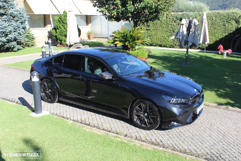 BMW M5 xDrive - 9