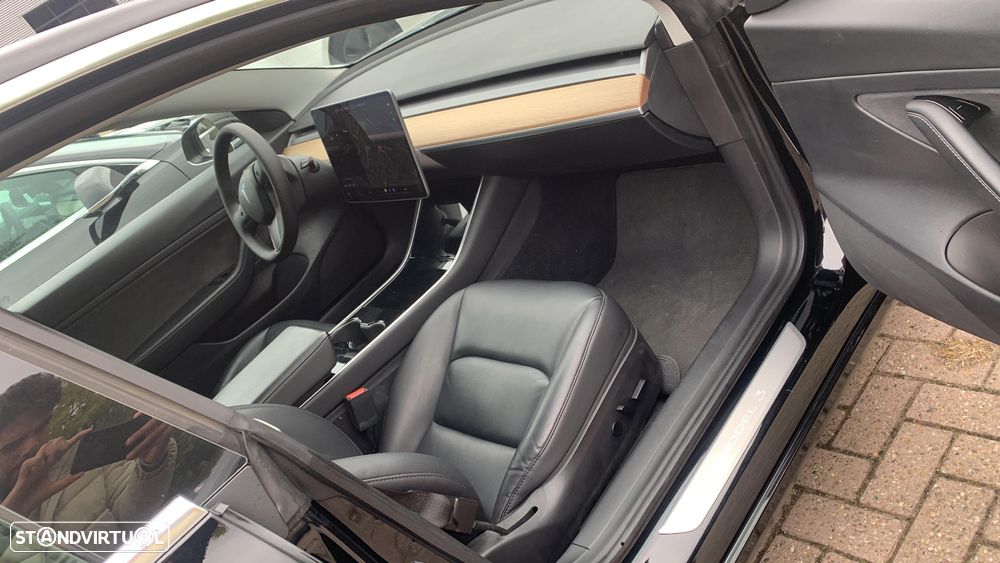 Tesla Model 3 Standard Range Plus RWD - 3