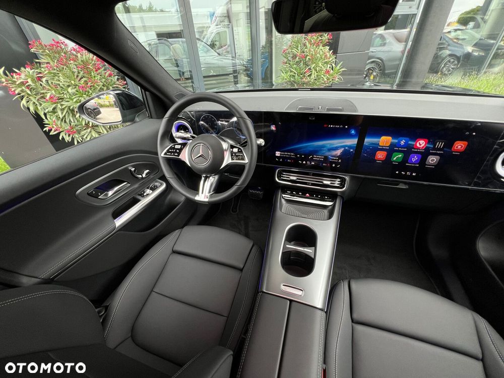 Mercedes-Benz GLB 250+ EQ 85kWh - 14