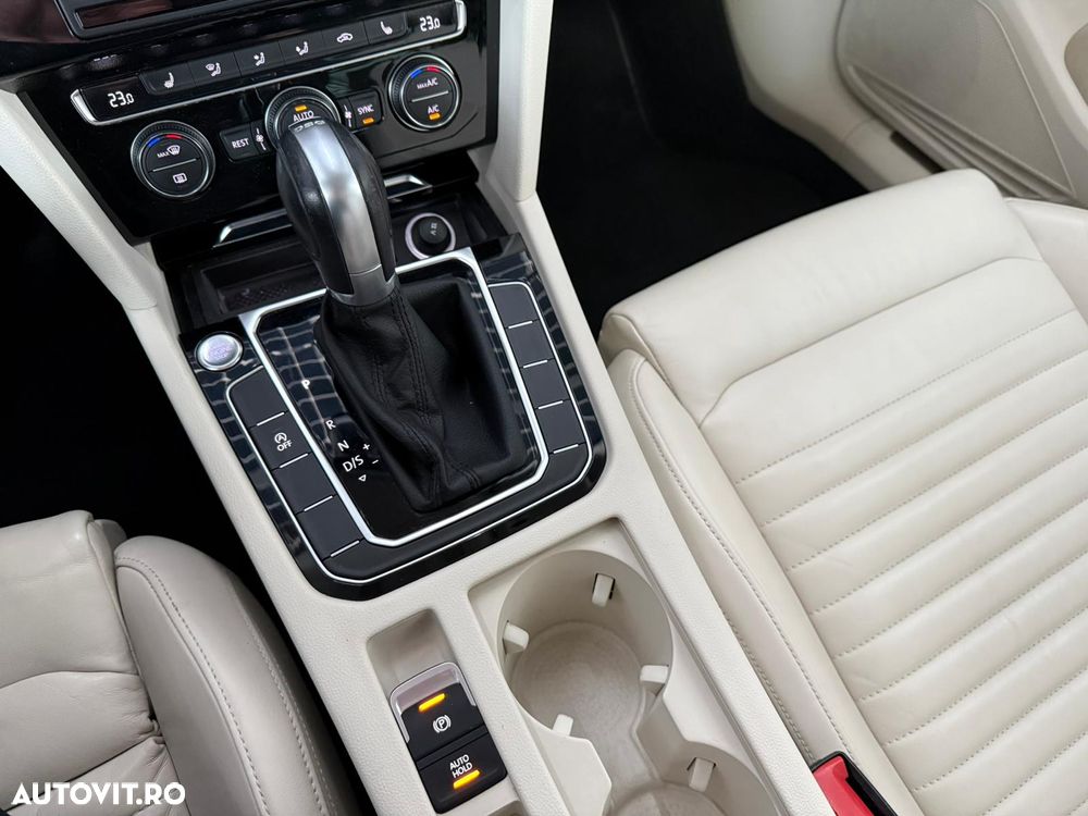 Volkswagen Passat 1.4 TSI ACT DSG Comfortline - 29