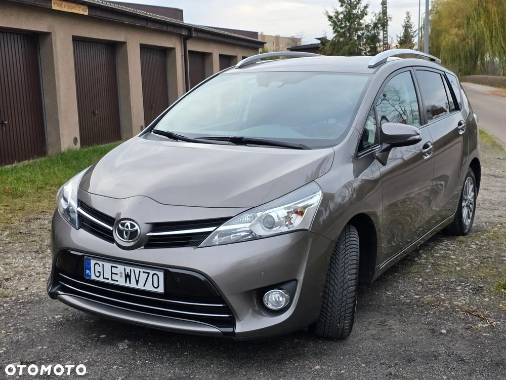 Toyota Verso 1.8 Premium - 1