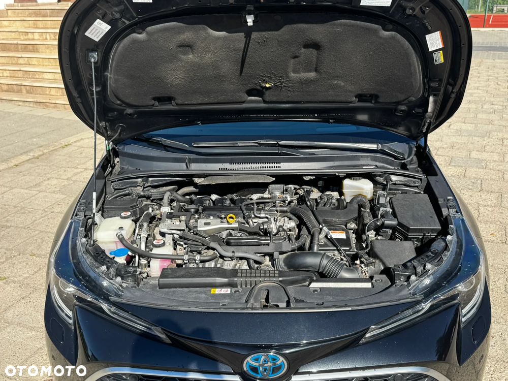 Toyota Corolla 2.0 Hybrid Executive - 18