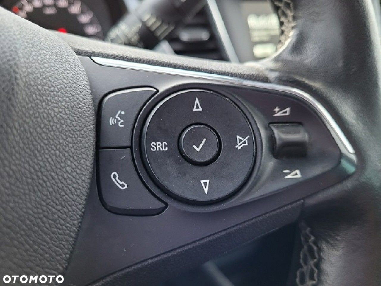 Opel Crossland X - 24