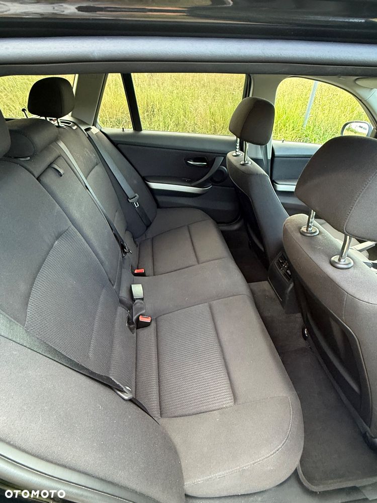 BMW Seria 3 318d DPF Edition Lifestyle - 13