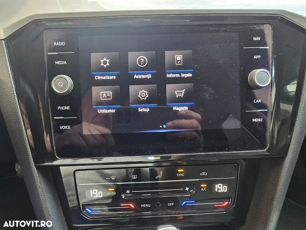 VOLKSWAGEN Passat 2023 — imagine 15
