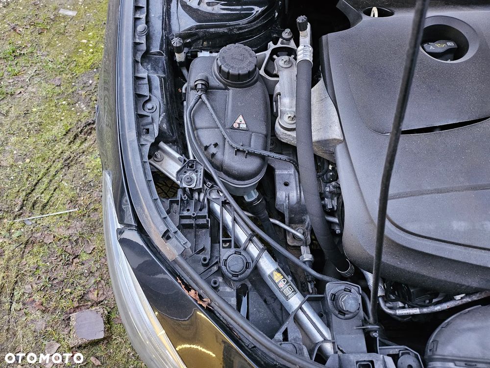 Mercedes-Benz CLA - 21