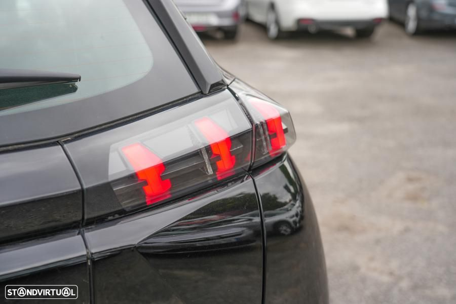 Peugeot 2008 1.2 PureTech Active Pack EAT8 - 7