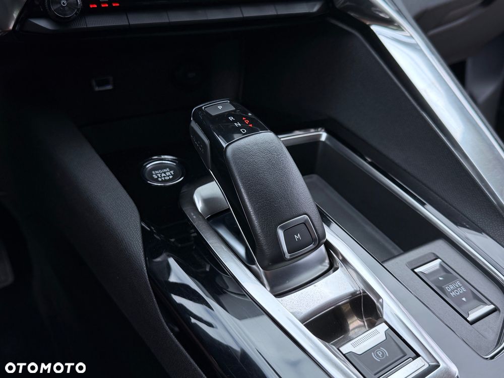 Peugeot 3008 BlueHDi 130 Stop & Start EAT8 Allure - 27