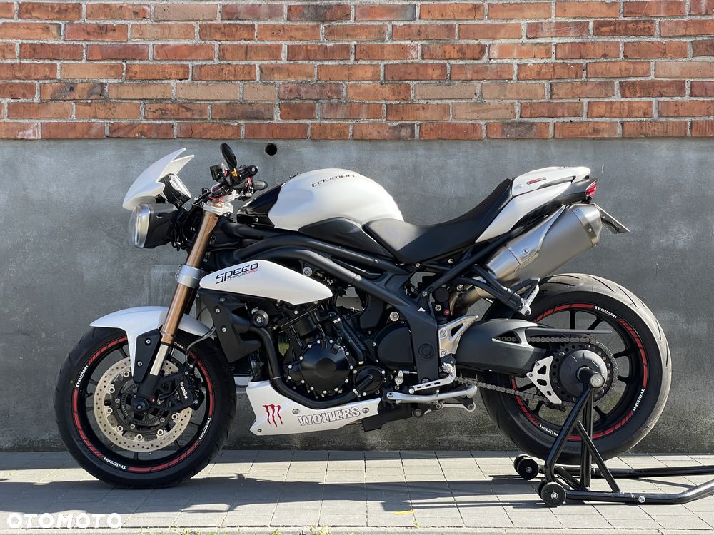 Triumph Speed Triple - 1