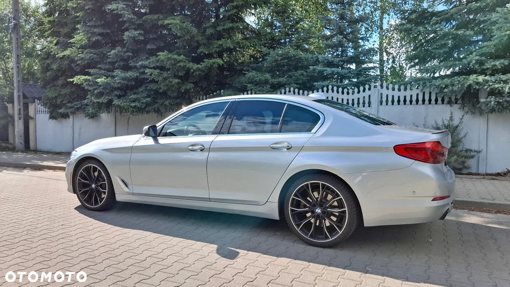 BMW Seria 5 530i Sport Line - 3