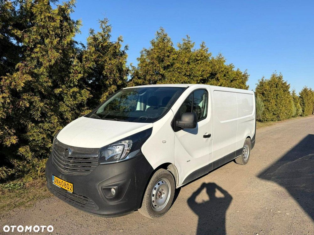 Opel Vivaro - 1