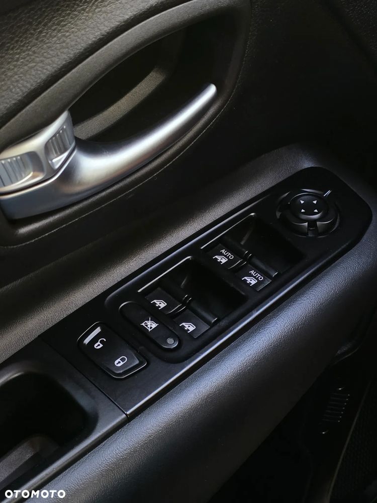 Jeep Renegade 1.3 T-GDI 4xe Automatik Limited - 32