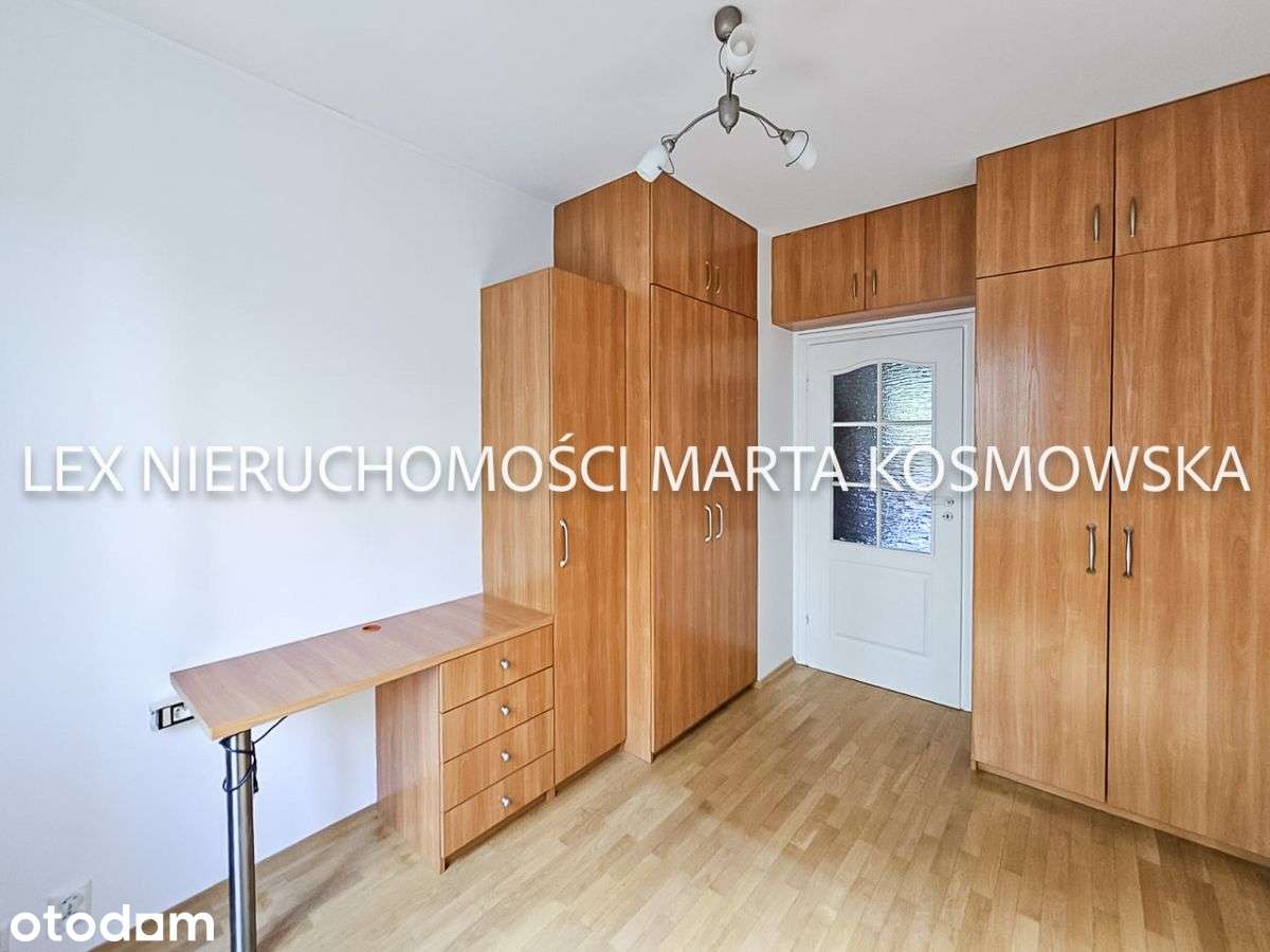 Ochota ul. Dickensa 31a, 74,90 m, garaż, komórka