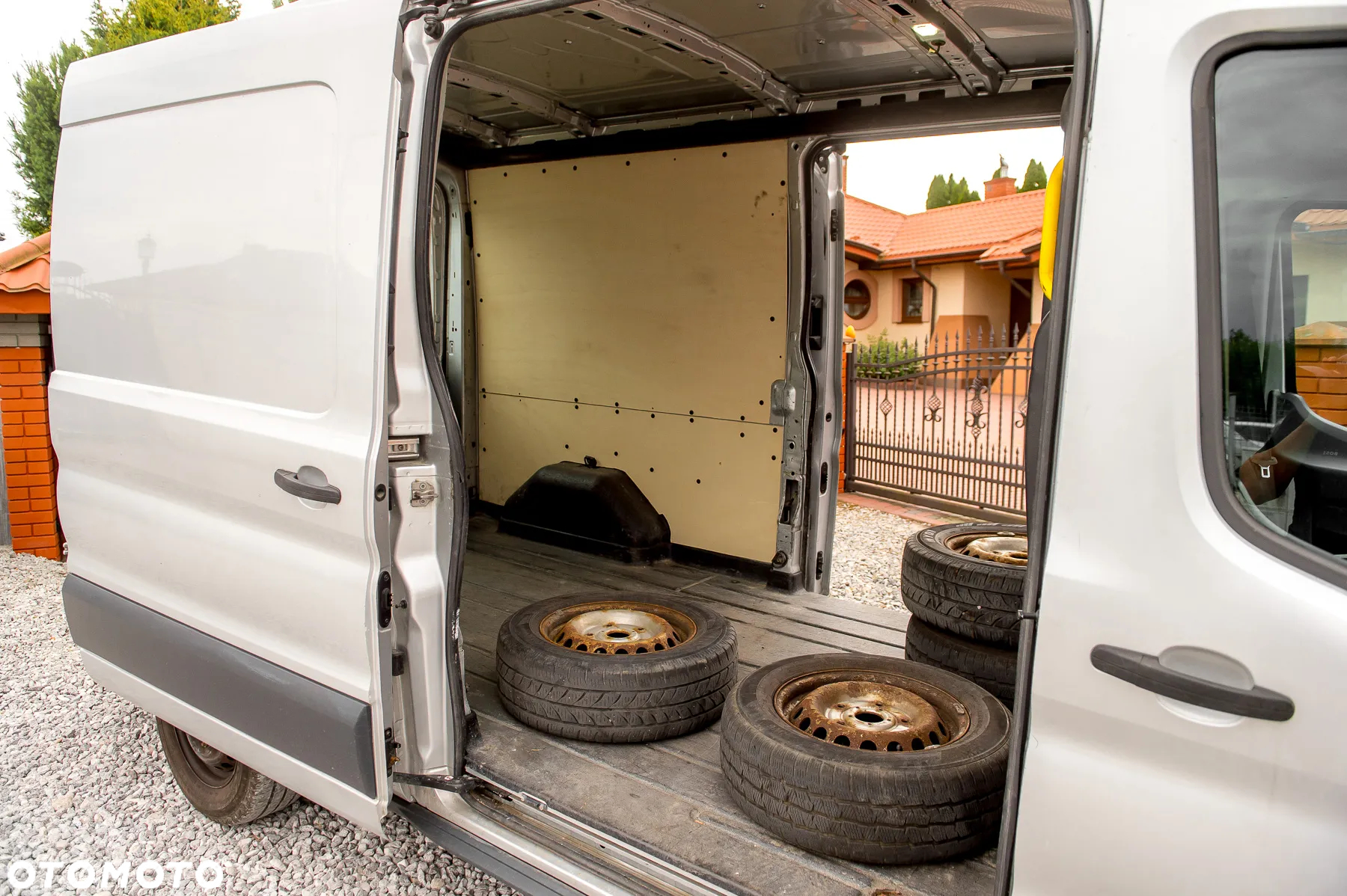 Ford Transit - 23