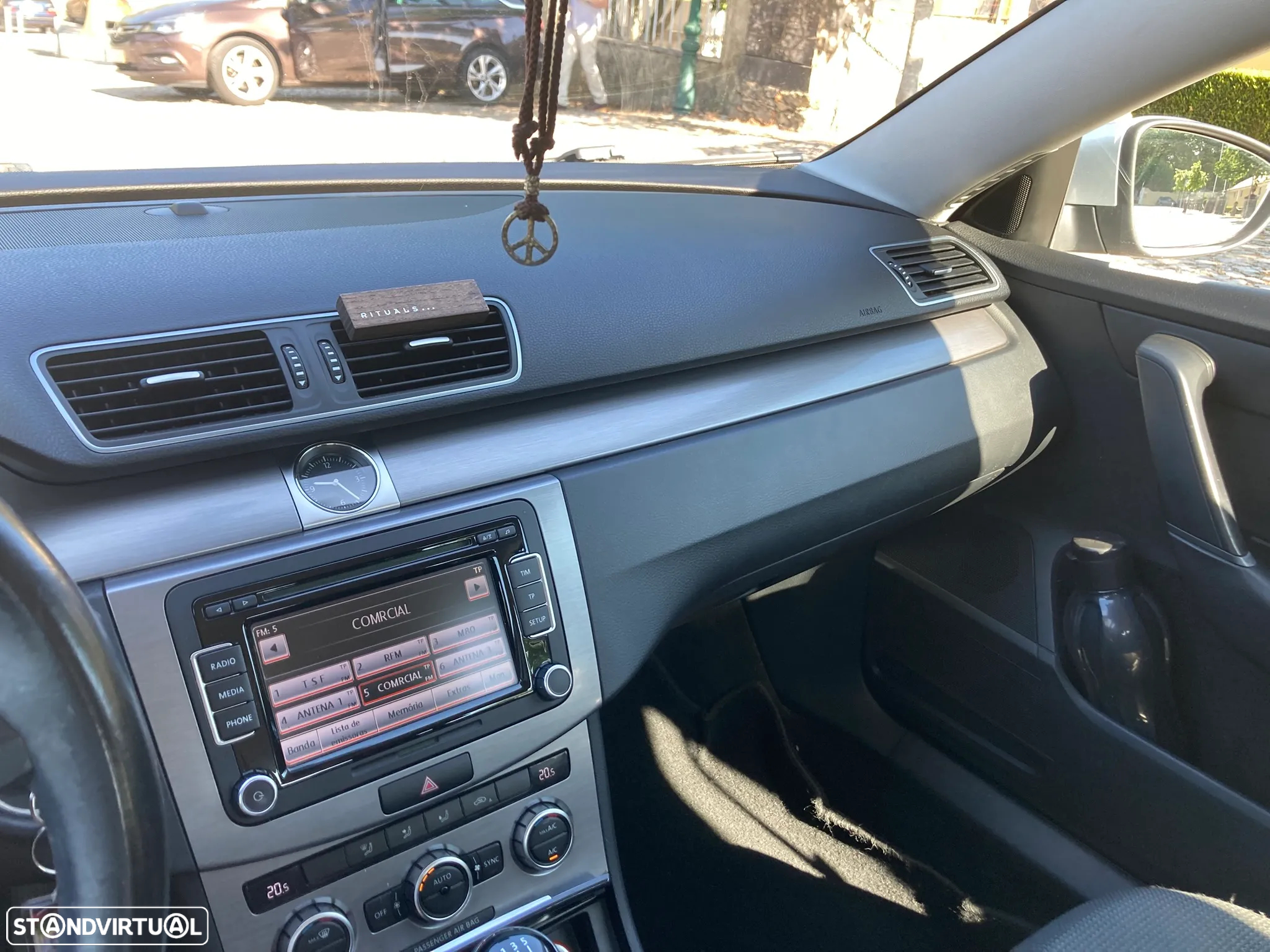VW Passat 1.6 TDI BlueMotion - 11