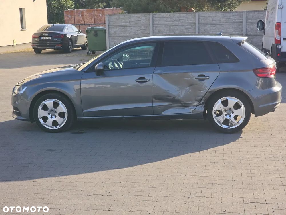 Audi A3 Sportback 1.6 TDI Attraction - 12