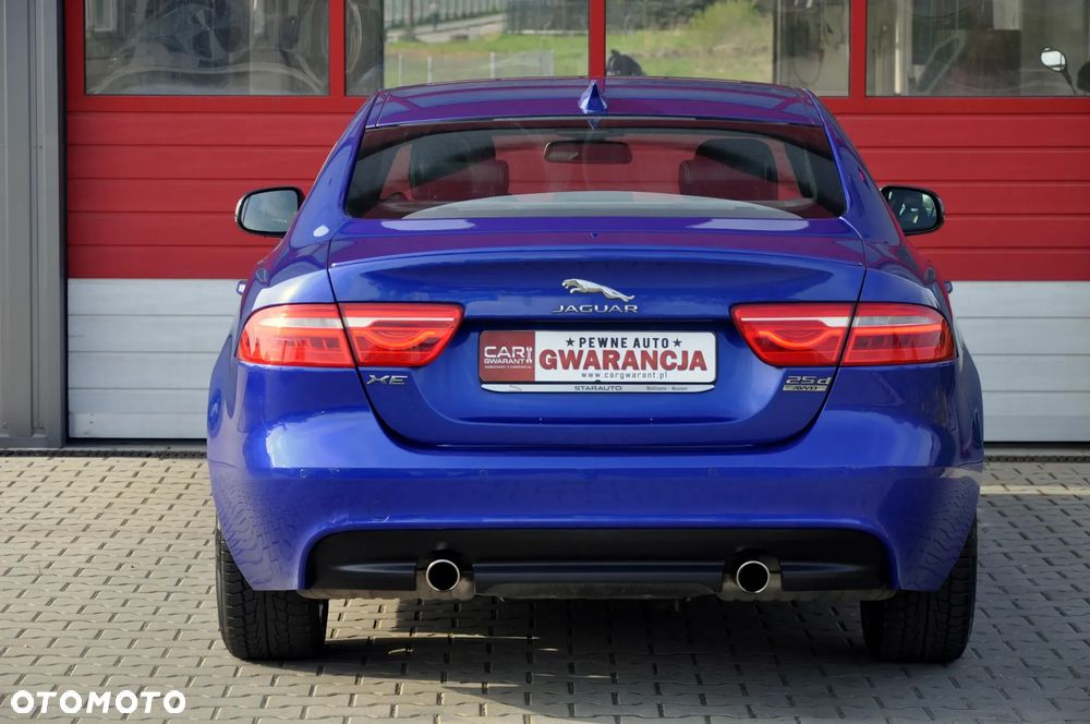 Jaguar XE 2.0 D AWD R-Sport - 12