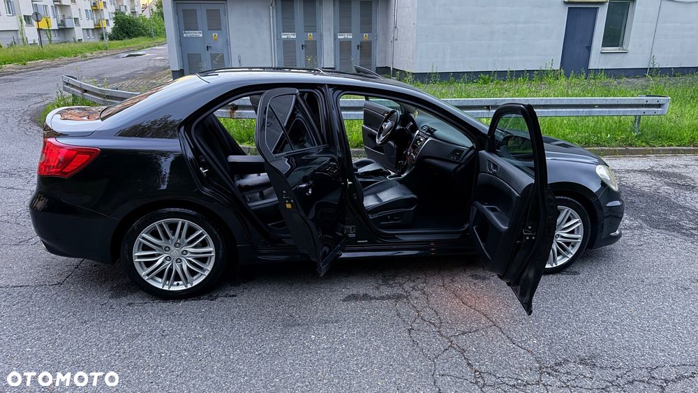 Suzuki Kizashi 2.4 4x4 CVT Sport - 5