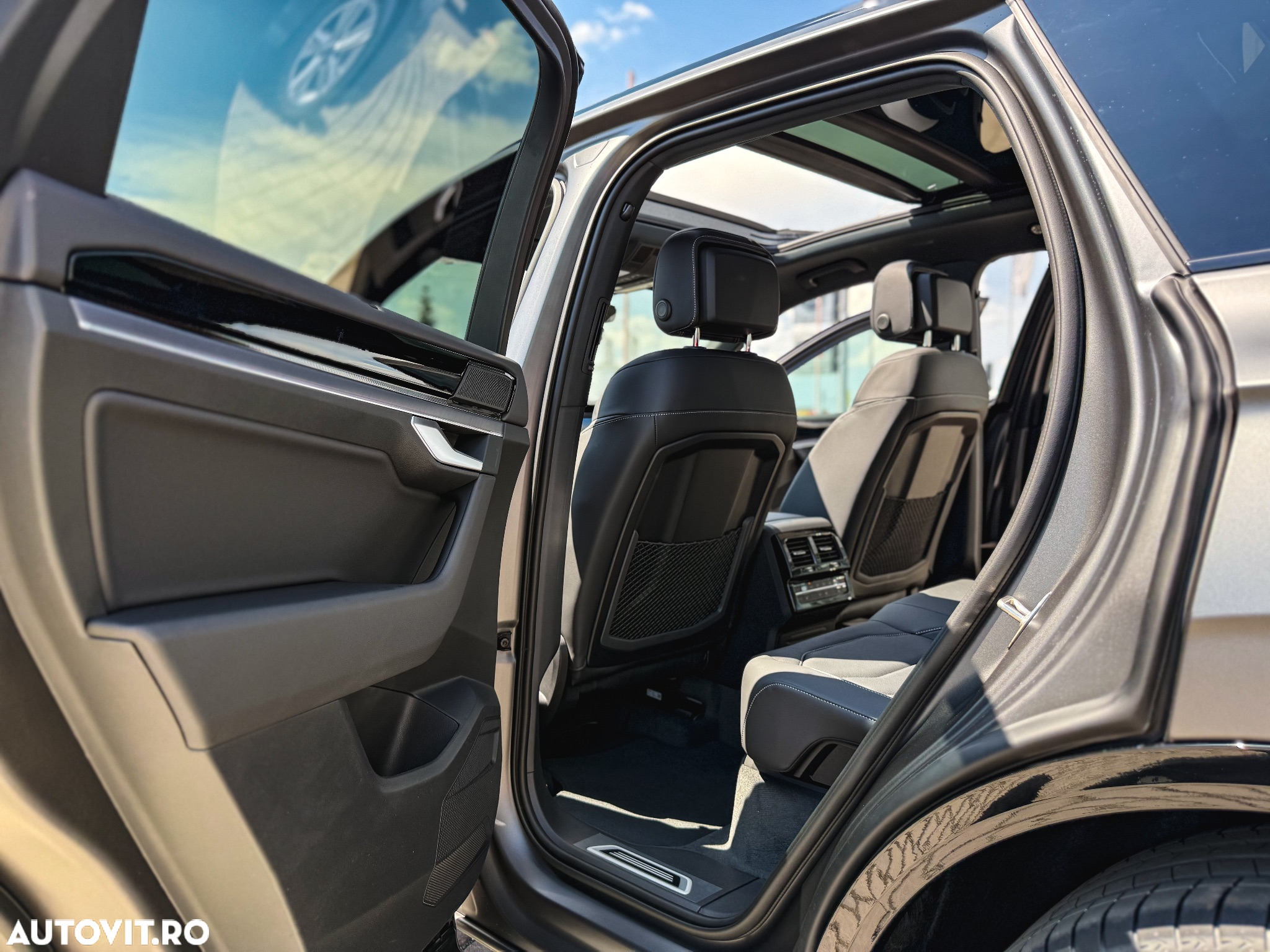 Volkswagen Touareg V6 TDI 4MOTION R-Line - 20