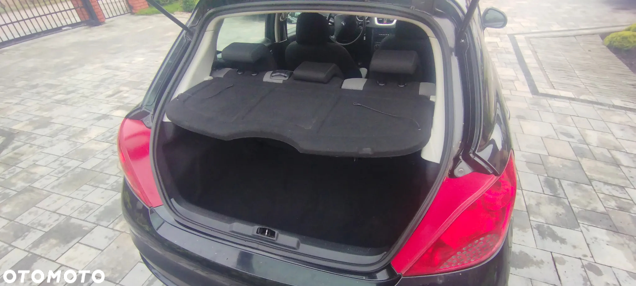 Peugeot 207 1.4 16V Trendy - 12