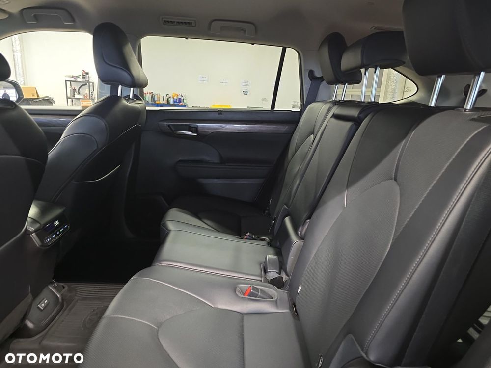 Toyota Highlander - 14