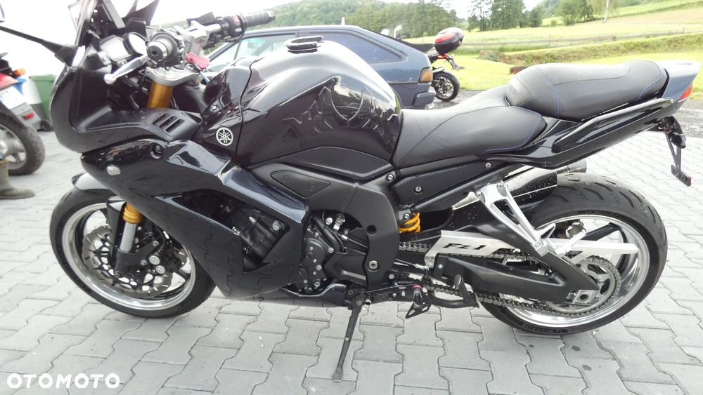 Yamaha FZ - 7