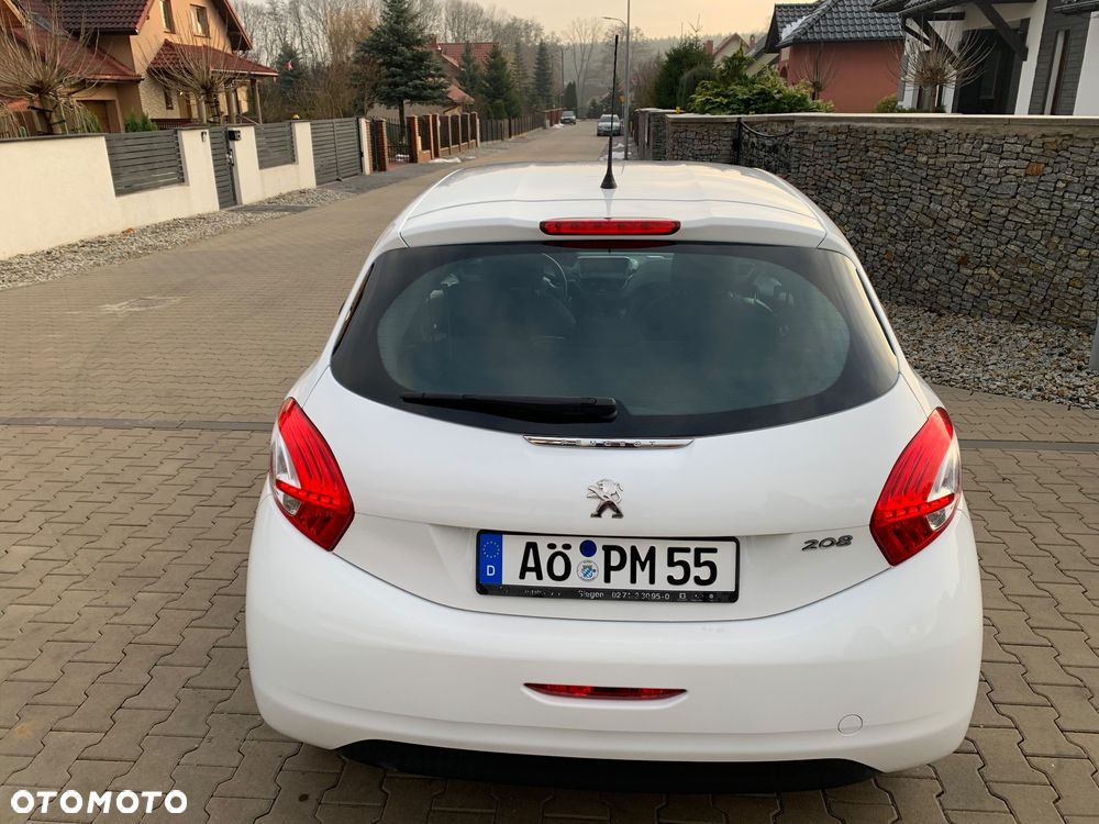 Peugeot 208 HDi 68 Like - 11