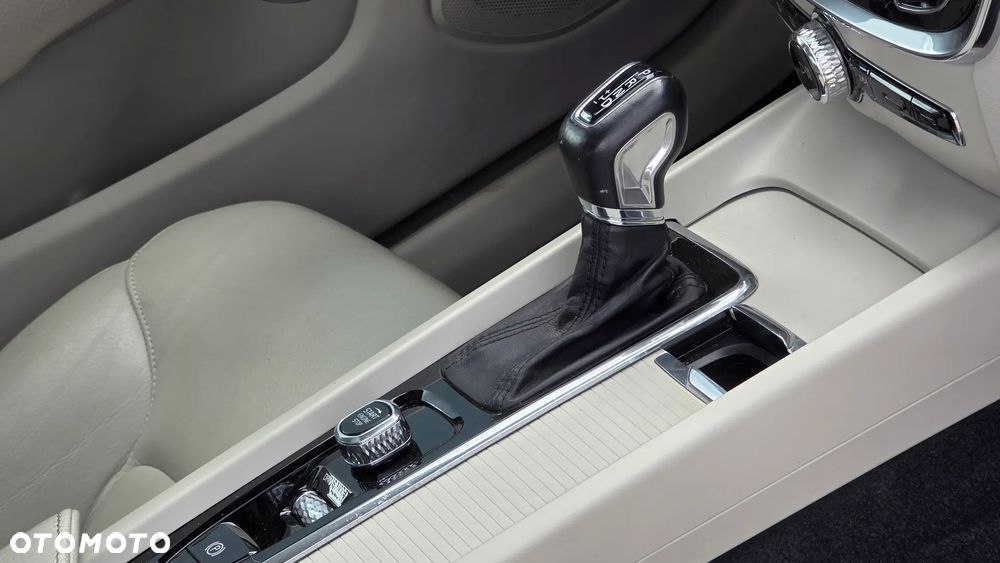 Volvo S60 T5 Geartronic Momentum - 24