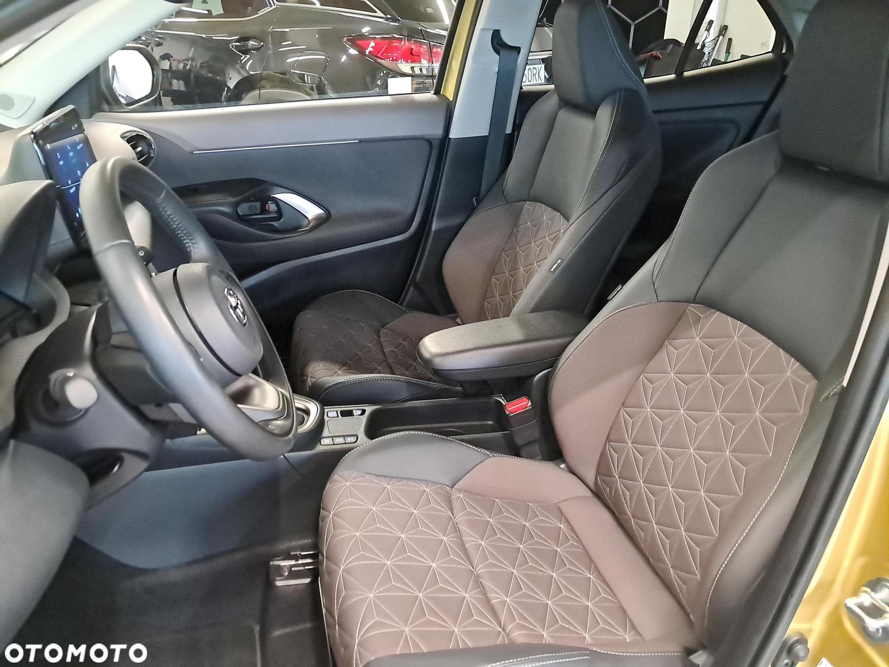 Toyota Yaris Cross - 16