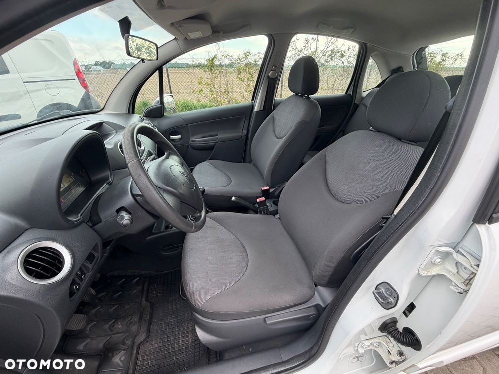 Citroën C3 1.1i First - 9