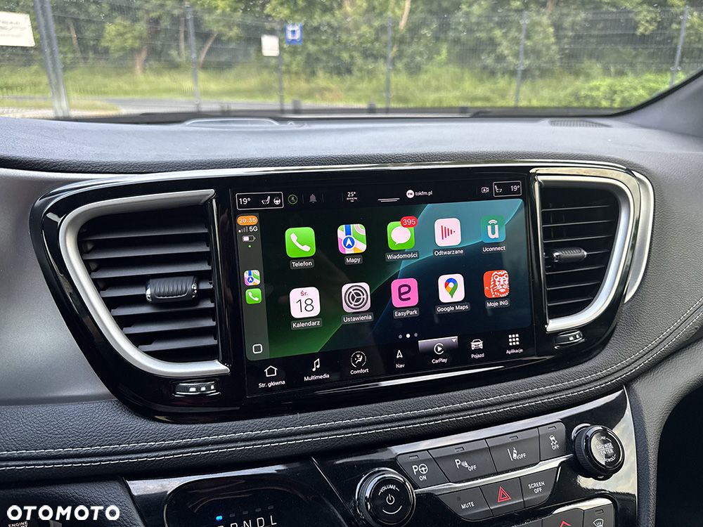 Chrysler Pacifica - 31