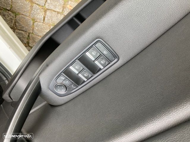 Renault Captur 1.0 TCe Exclusive - 29
