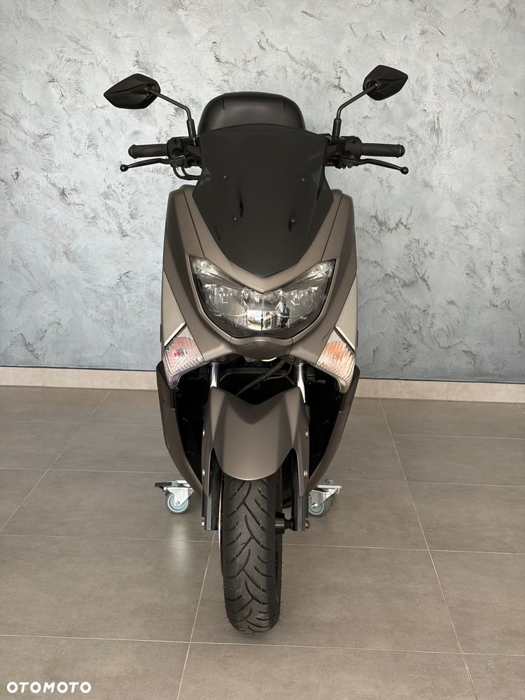 Yamaha NMAX - 4