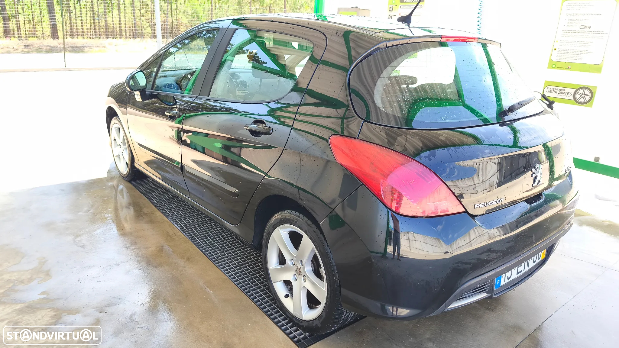Peugeot 308 1.6 HDi Executive - 23