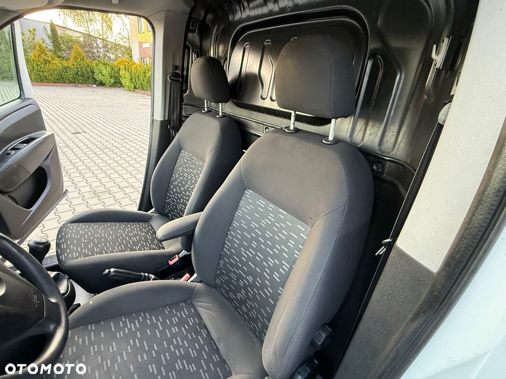 Opel COMBO 1.3 - 38