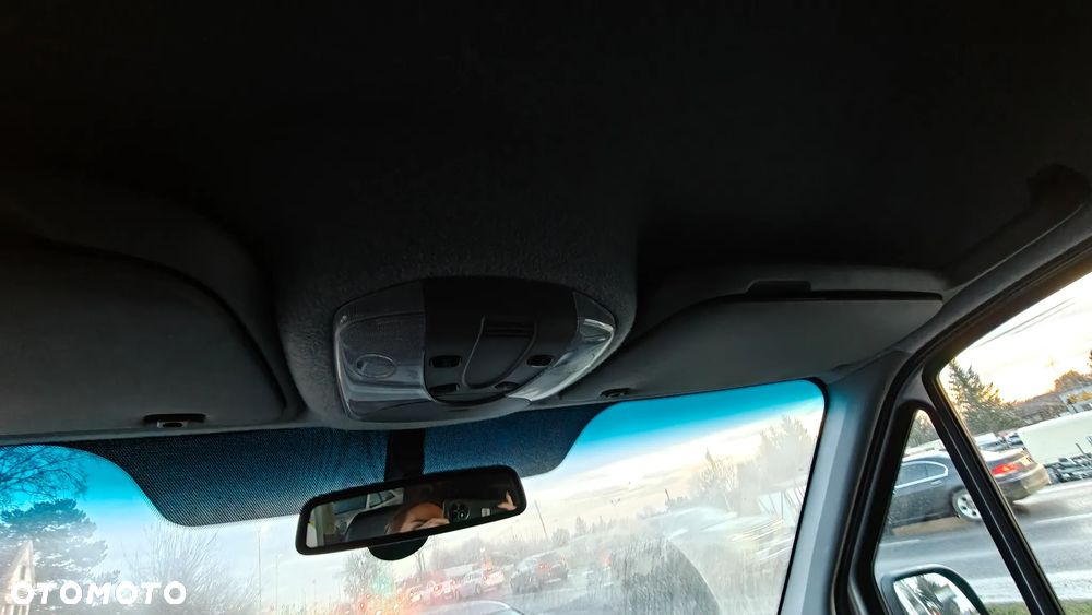 Volkswagen Crafter   brygadówka 7osób - 21