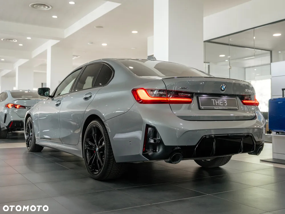 BMW Seria 3 330d xDrive - 3