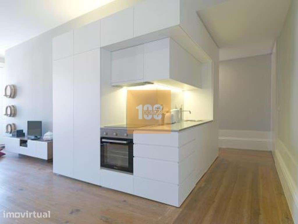 T1 último piso no Centro Histórico do Porto - Grande imagem: 4/23