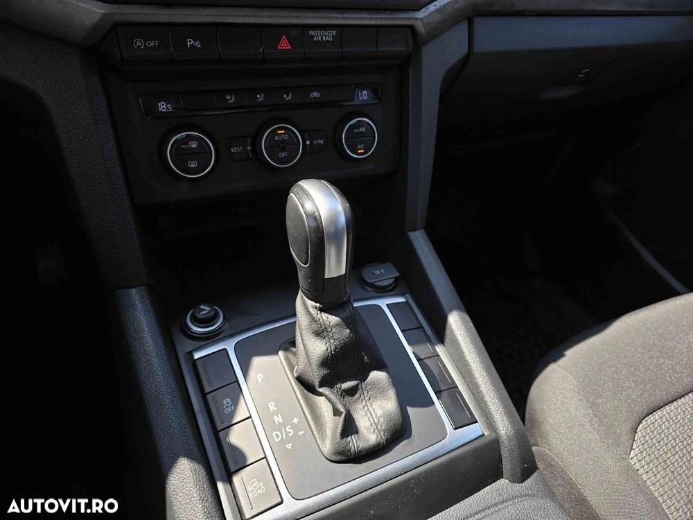 Volkswagen Amarok - 12