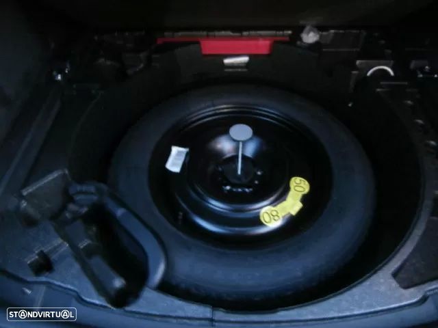 Land Rover Discovery Sport TD4 Aut. HSE Luxury - 33