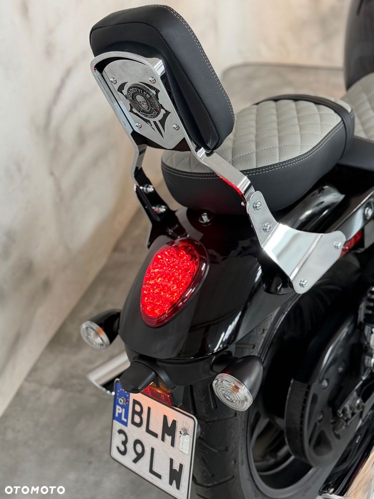 Triumph Thunderbird - 11