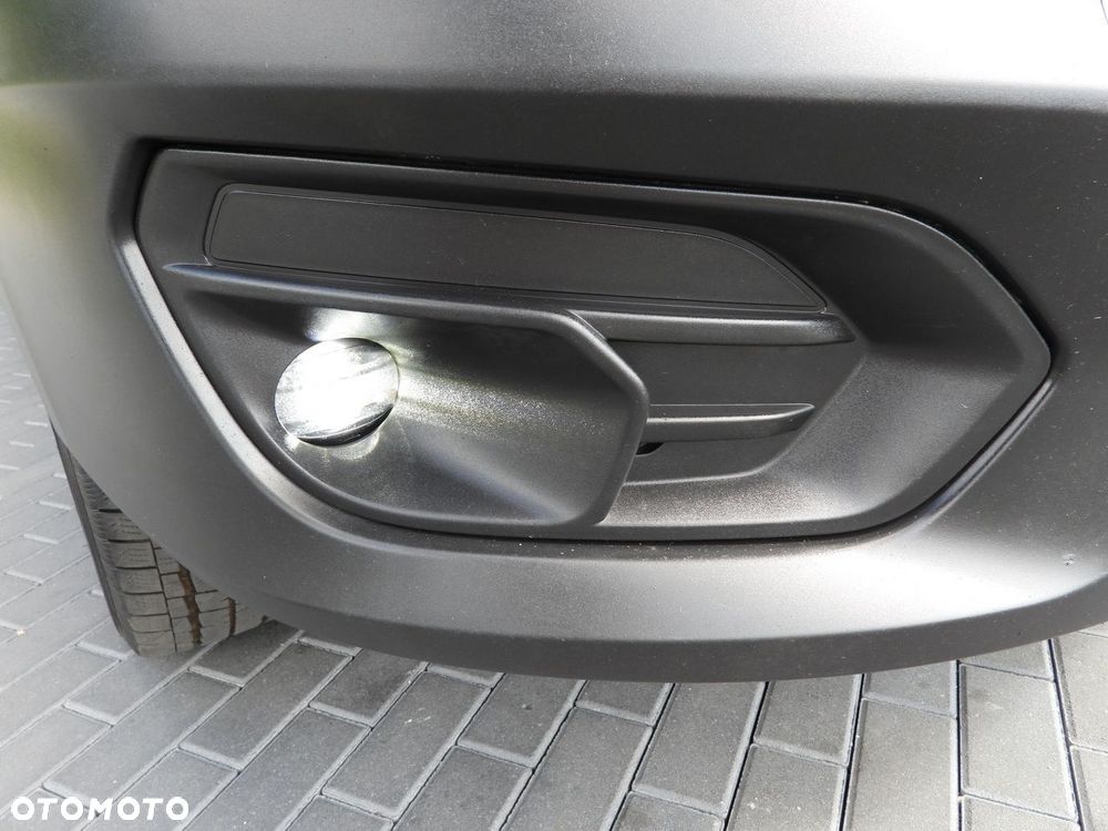 Iveco DAILY 35S18 KONTENER WINDA 8 PALET WEBASTO TEMPOMAT NAWIGACJA LEDY PNEUMATYKA KLIMATYZACJA  180KM - 21