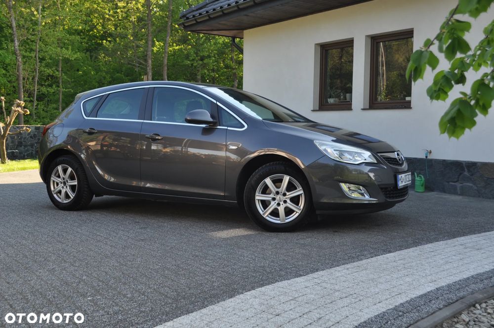 Opel Astra 1.4 Turbo Cosmo - 3