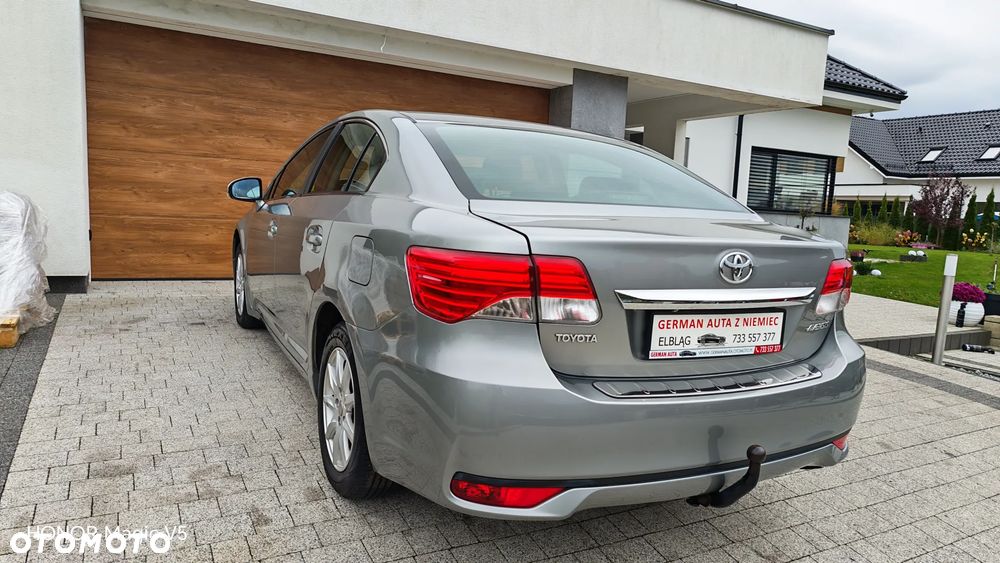 Toyota Avensis 1.8 Comfort - 19