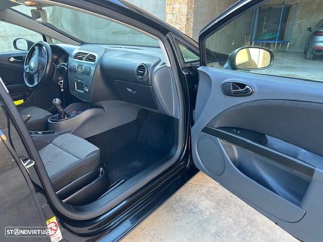 SEAT Leon 1.9 TDI Ecomotive Reference - 8