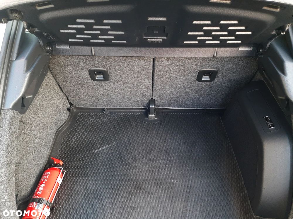 Volkswagen Beetle 1.2 TSI Fender Edition - 32