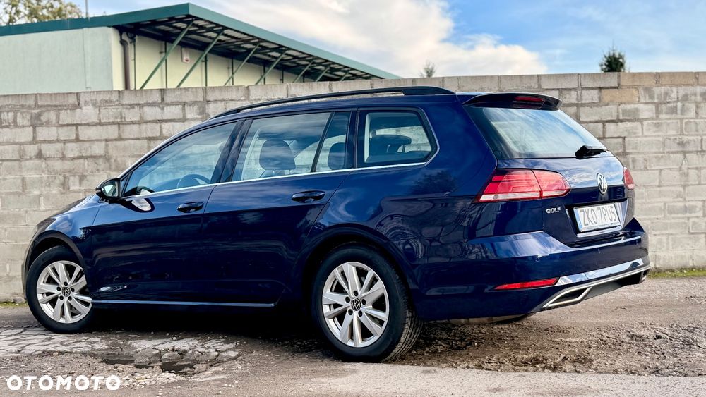 Volkswagen Golf - 8