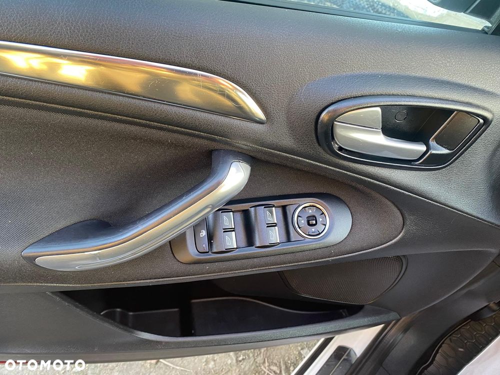 Ford S-Max 2.0 TDCi DPF Champions Edition - 23