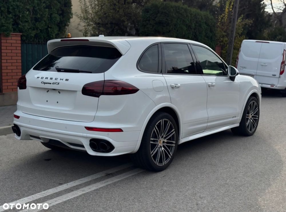 Porsche Cayenne GTS - 4
