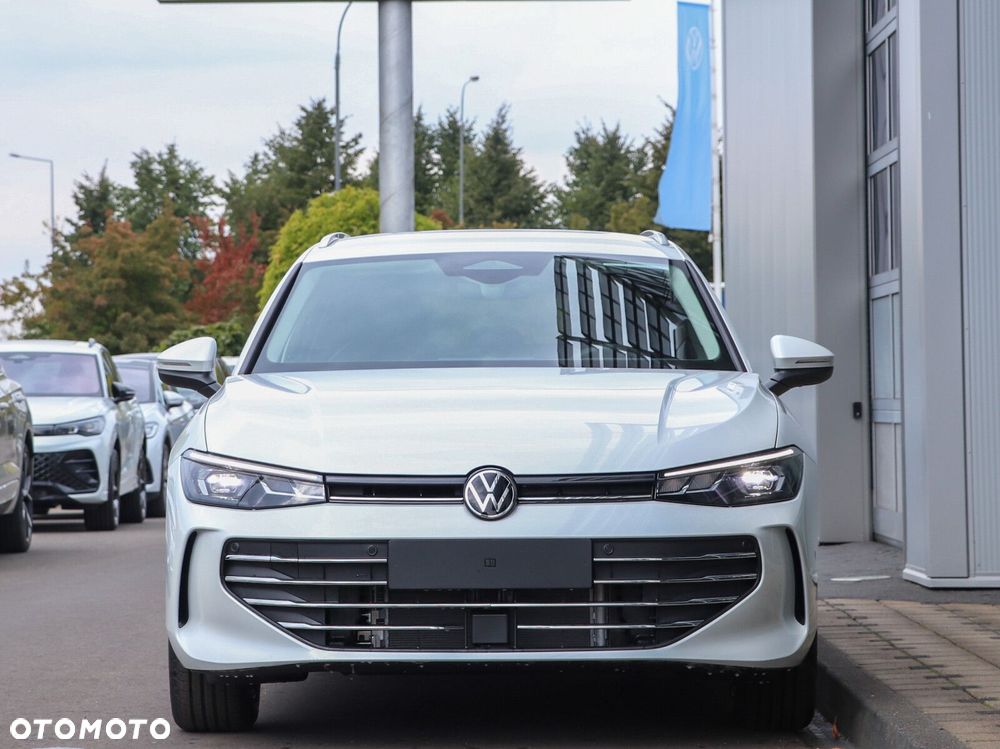 Volkswagen Passat - 8
